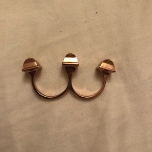 henri bendel Jewelry - Rose gold double finger stud ring henri bendel Jewelry - Rose gold double finger stud ring